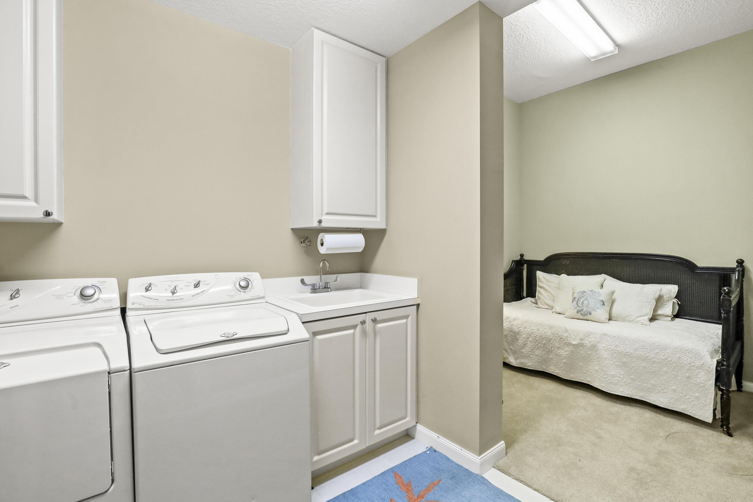 HARBOUR ISLE WEST - Residential