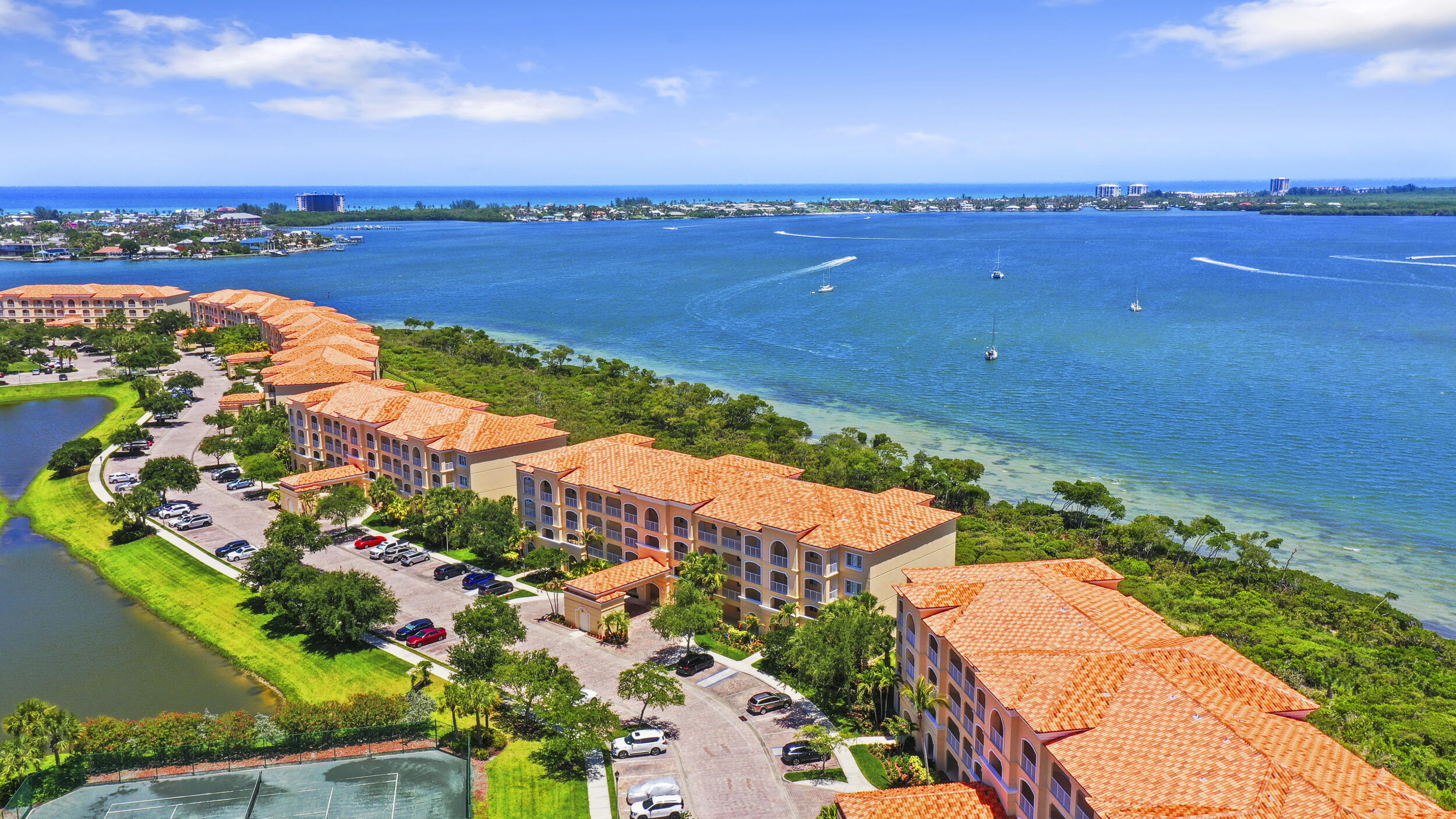 HARBOUR ISLE WEST - Residential