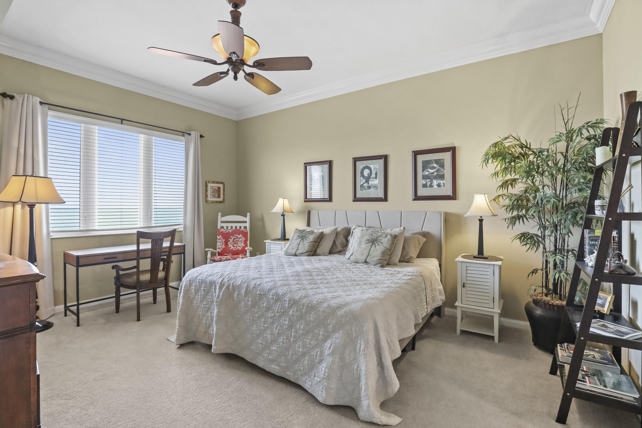 HARBOUR ISLE WEST - Residential