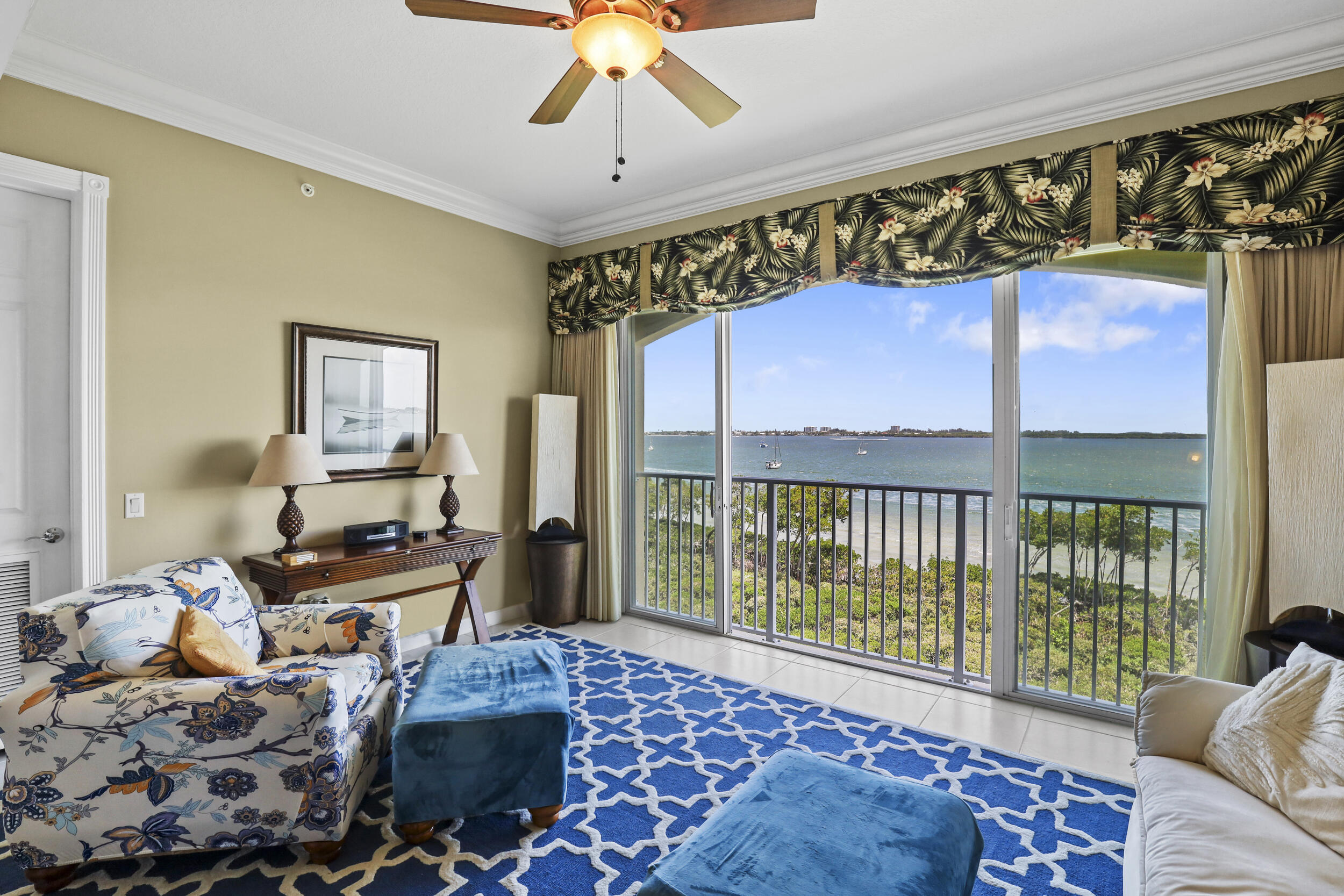 26 Harbour Isle Drive W Ph06