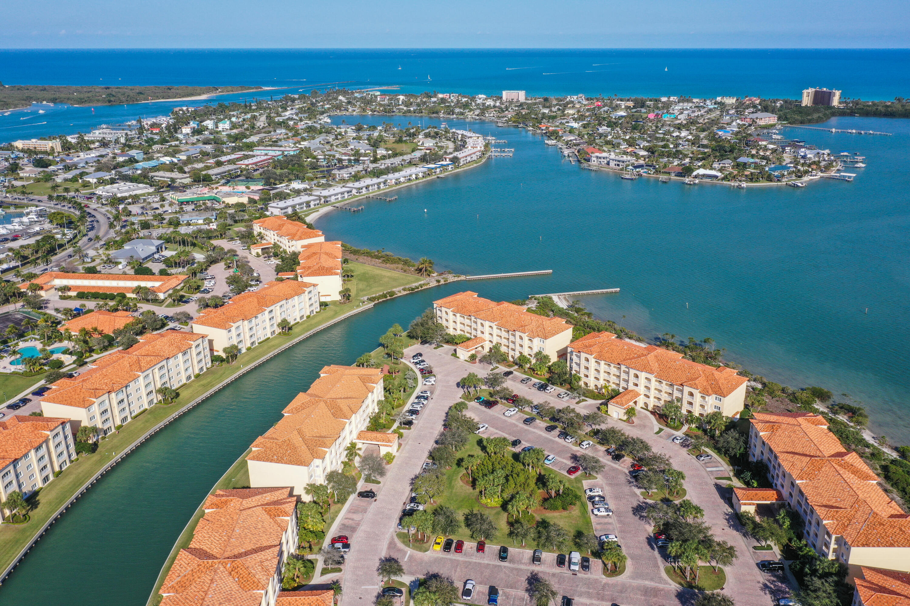 HARBOUR ISLE WEST - Residential