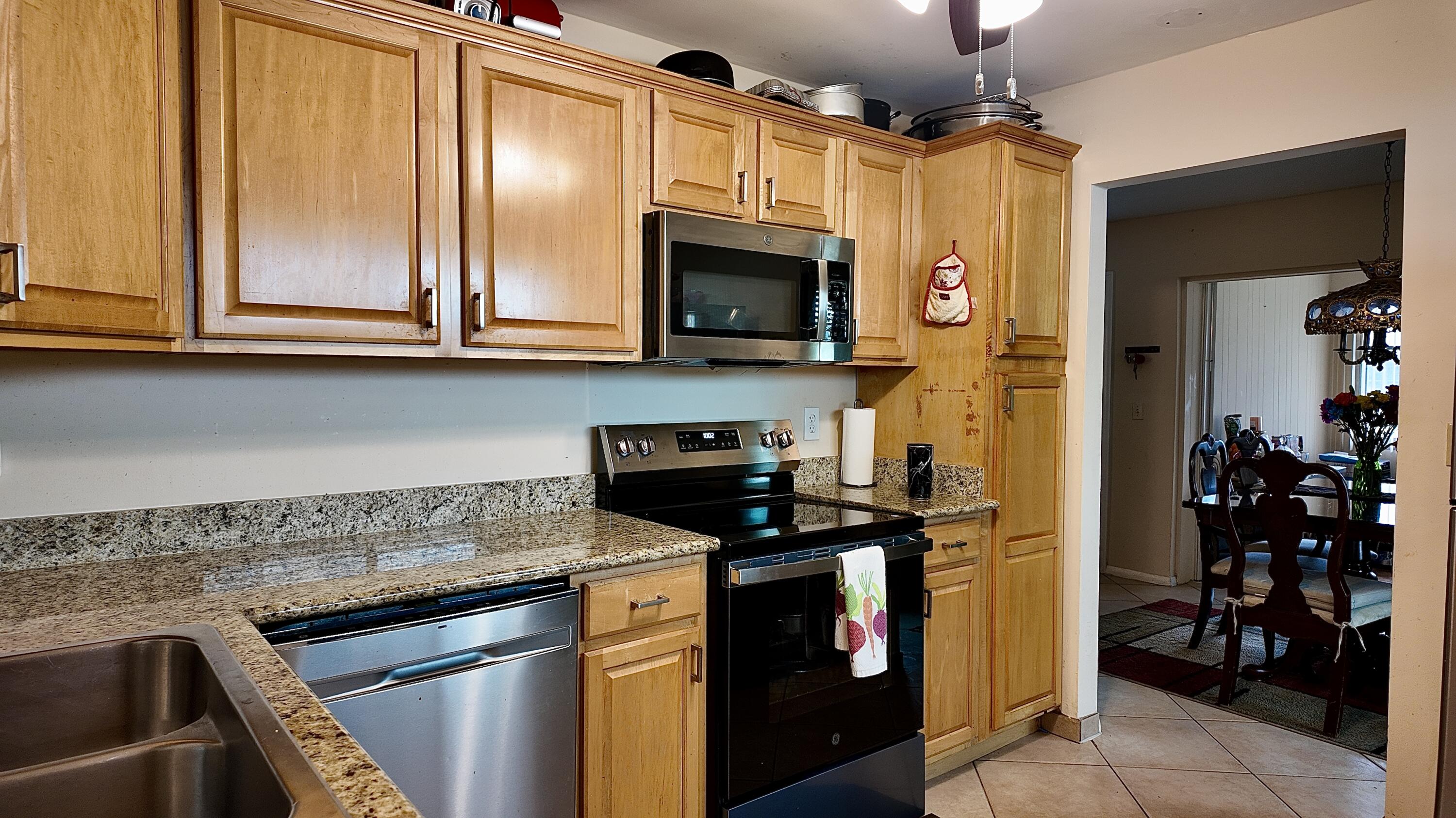 LAUDERDALE WEST CONDO NO IX - Residential