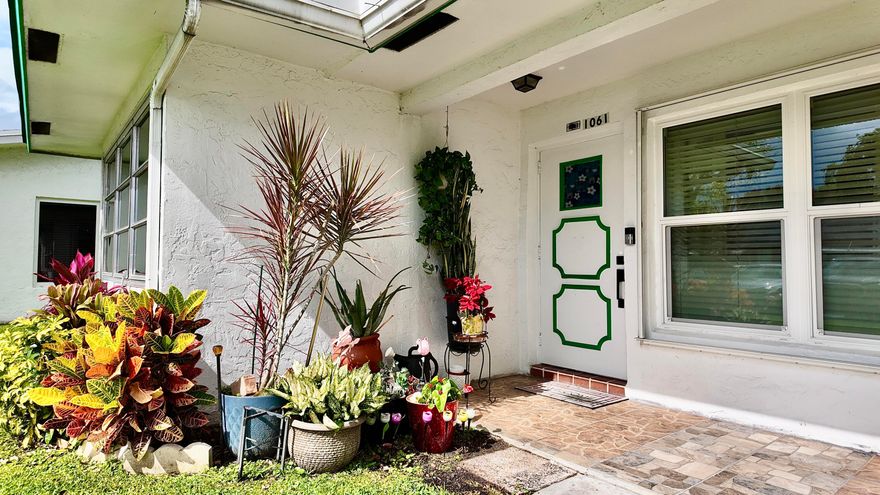 Beautiful unit in a tranquil +55 community featuring 2 bedrooms, and 2 bathrooms with a cozy patio and sun room. Enjoy easy and accesible assigned parking, right in front of the front door. The community amenities include the clubhouse, which has a gym, library, billiards room, arts and crafts studio, and workshop. The community also a shuttle bus service for residents and a pool. Suitable and perfect for anyone seeking an active and social lifestyle in a well-maintained community.