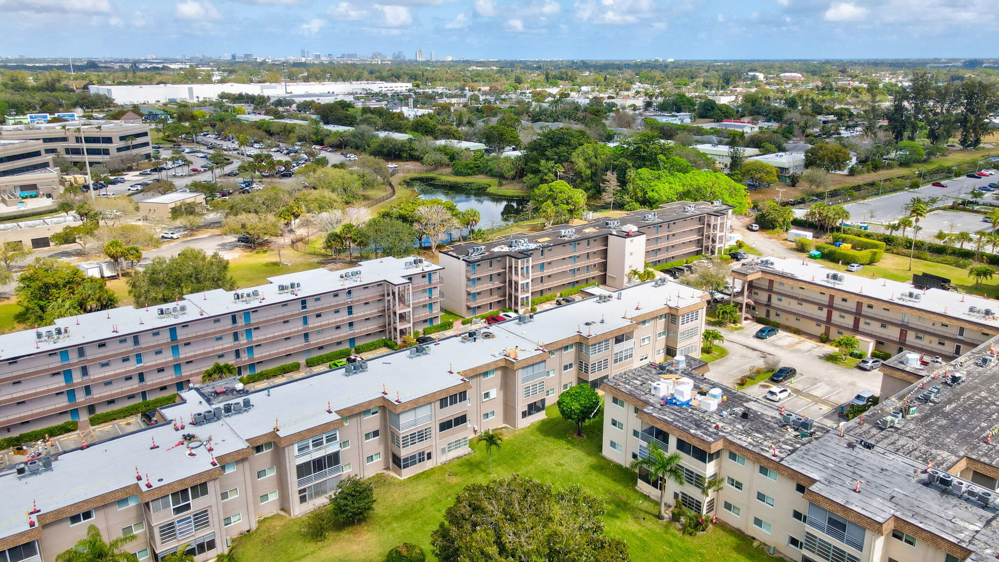 LAKESIDE VILLAGE CONDO 8 - Residential