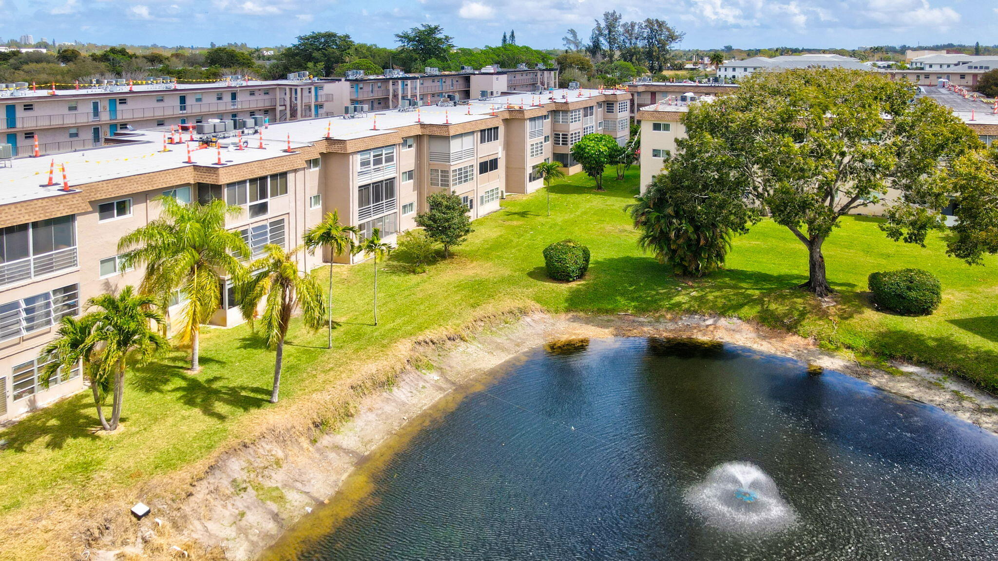 LAKESIDE VILLAGE CONDO 8 - Residential