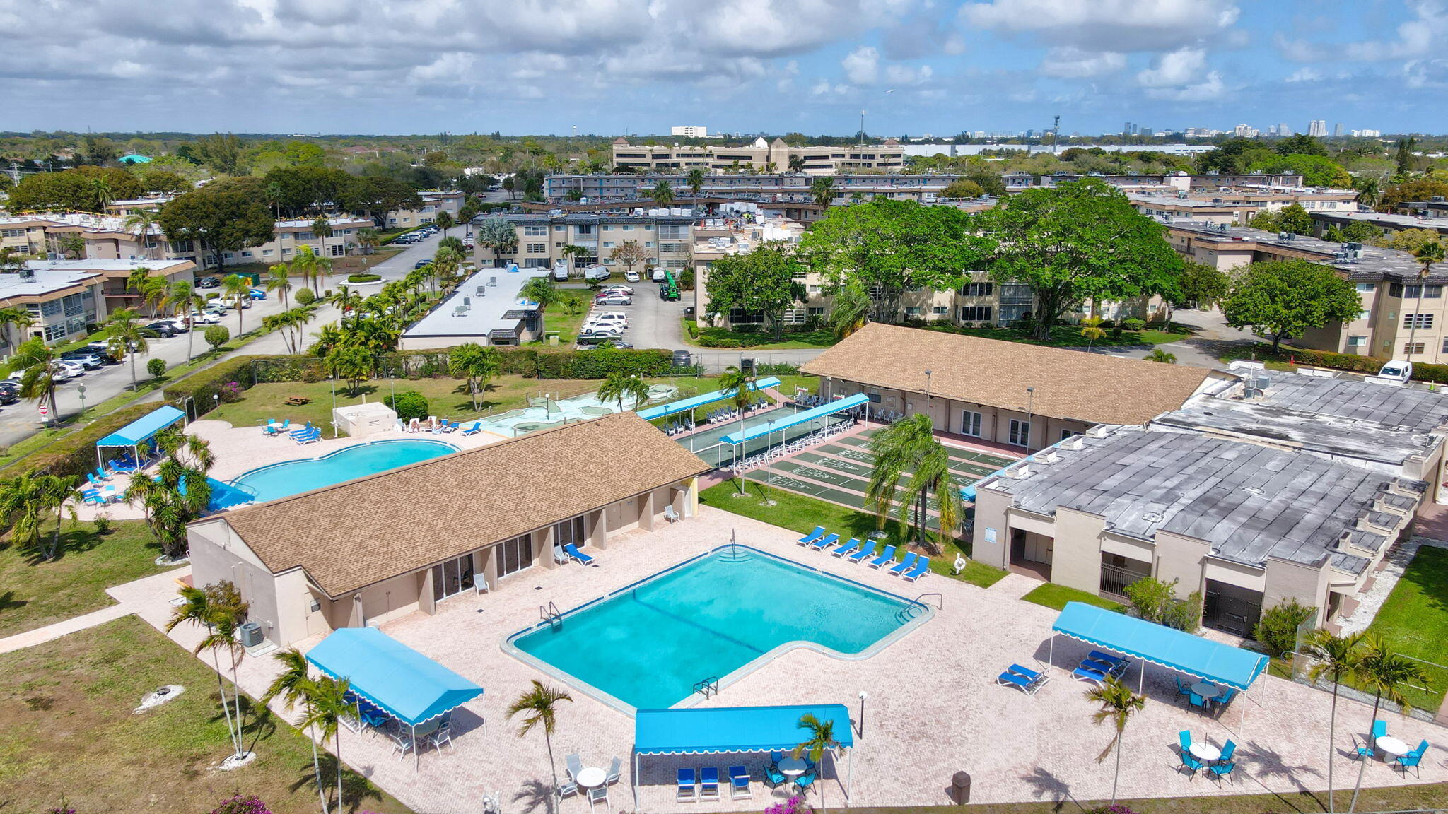 LAKESIDE VILLAGE CONDO 8 - Residential