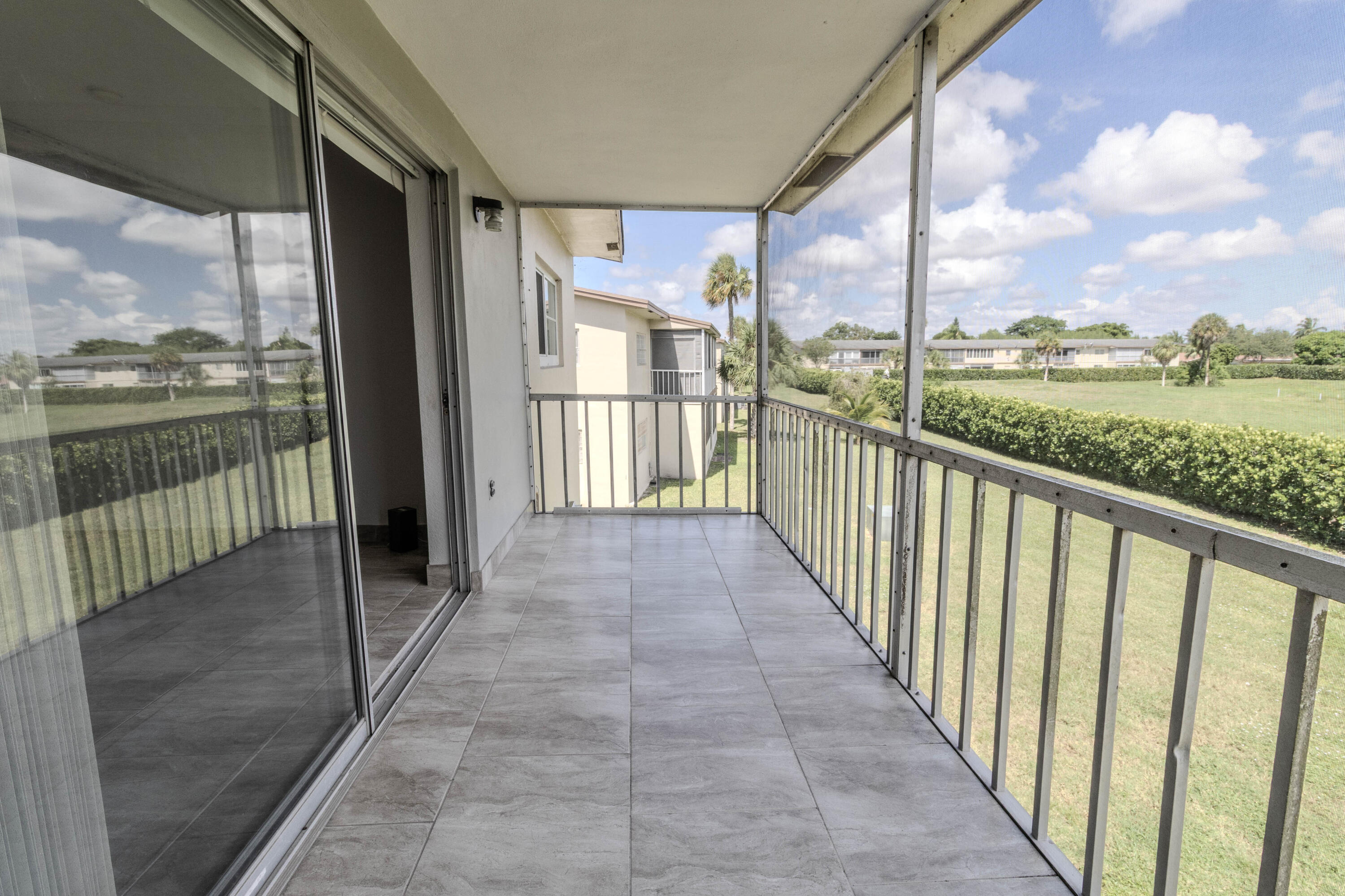 ORIOLE GARDENS TWO 52 CONDO - Residential