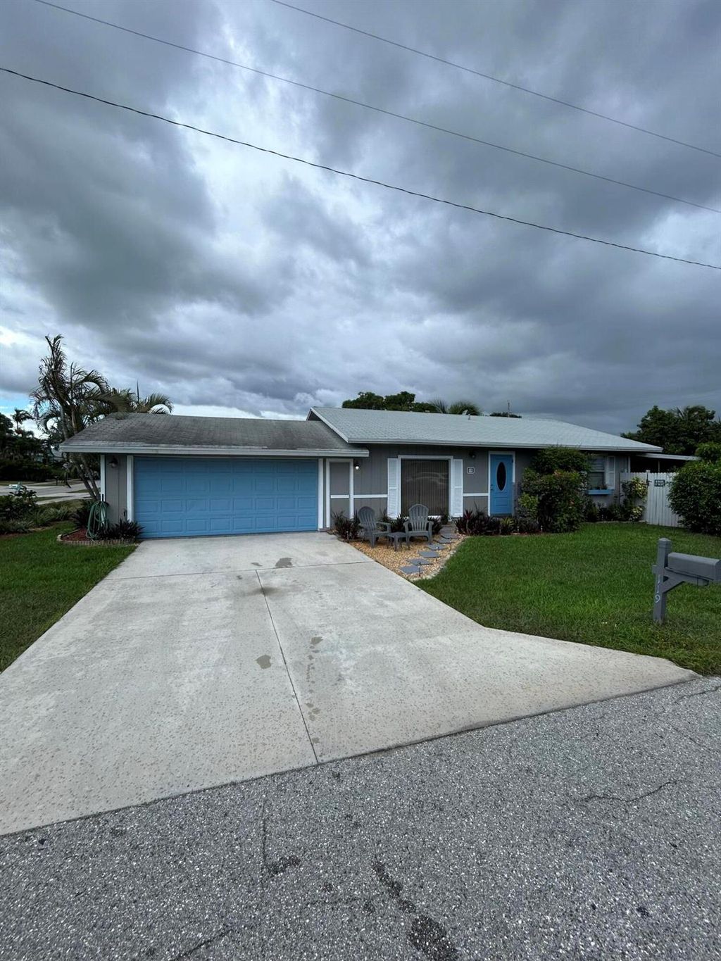 Photo of 119 SW 1st Street, Boynton Beach, FL 33435 (MLS # R10999251)