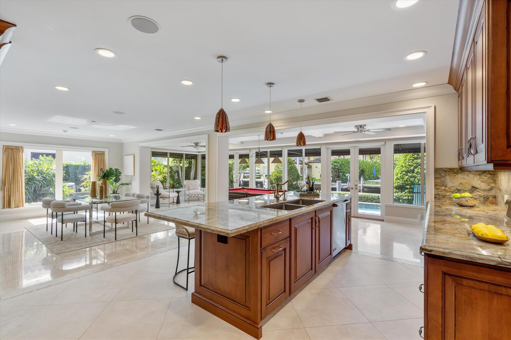 CORAL RIDGE COUNTRY CLUB - Residential