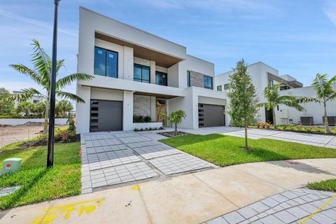 16686 Mosaic Place Delray Beach FL 33446