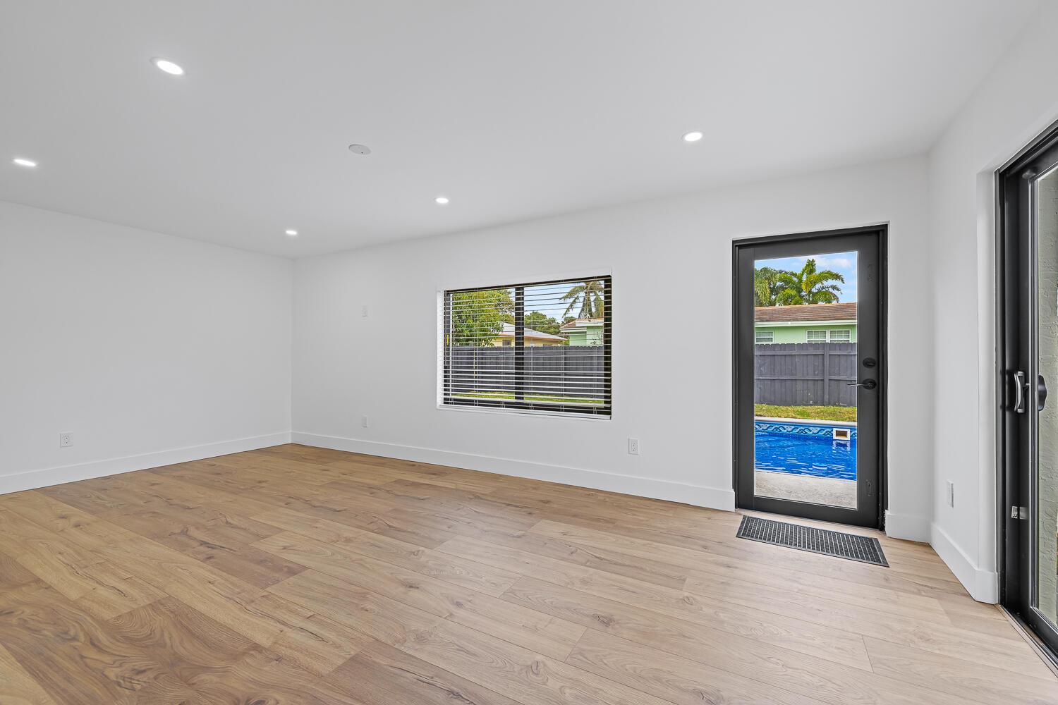 SEACREST ESTATES - Residential