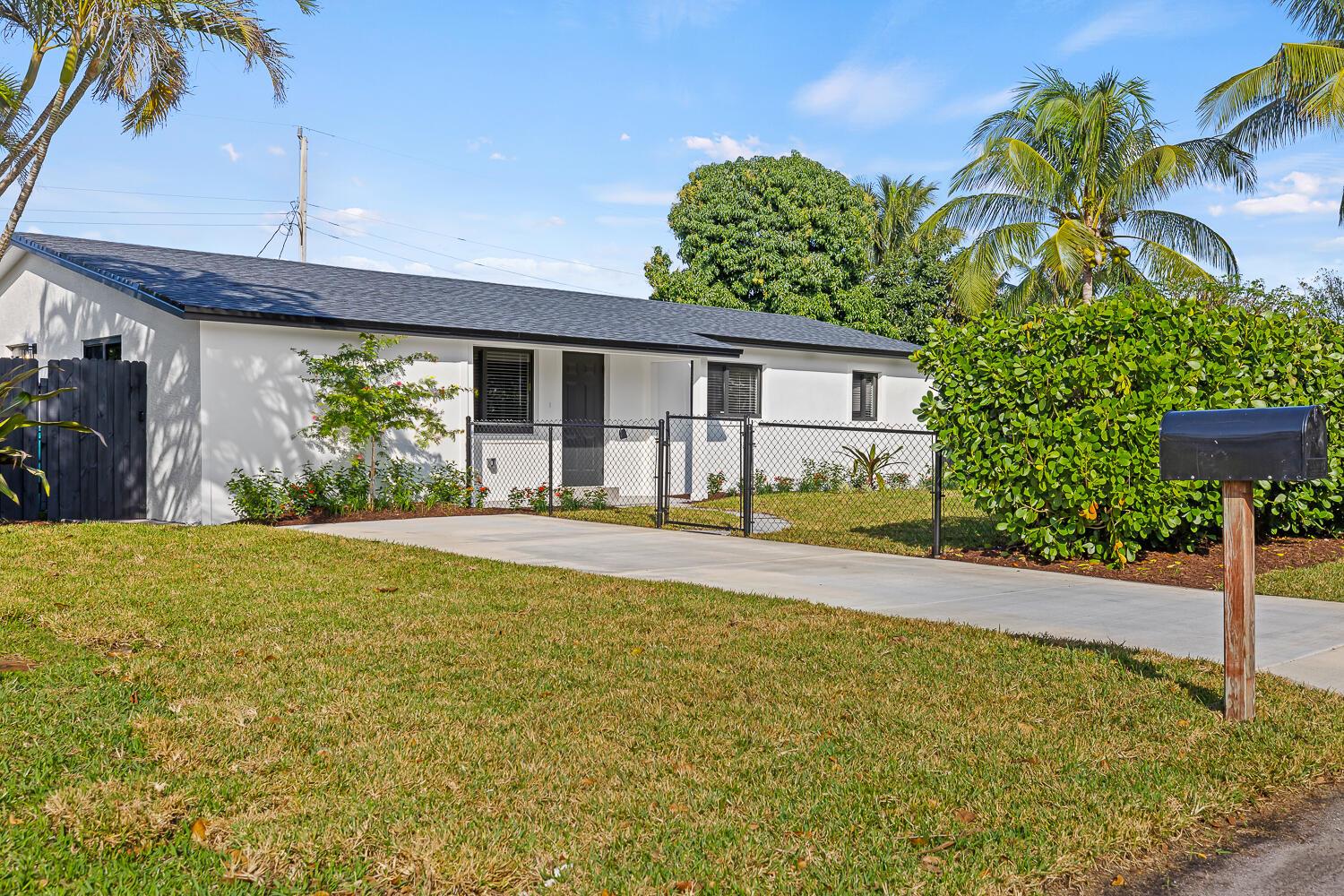 SEACREST ESTATES - Residential