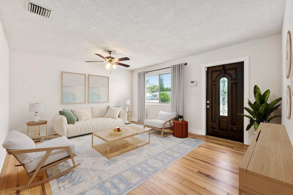 Photo of 4317 Applecrest Drive, Palm Beach Gardens, FL 33410 (MLS # R10996042)