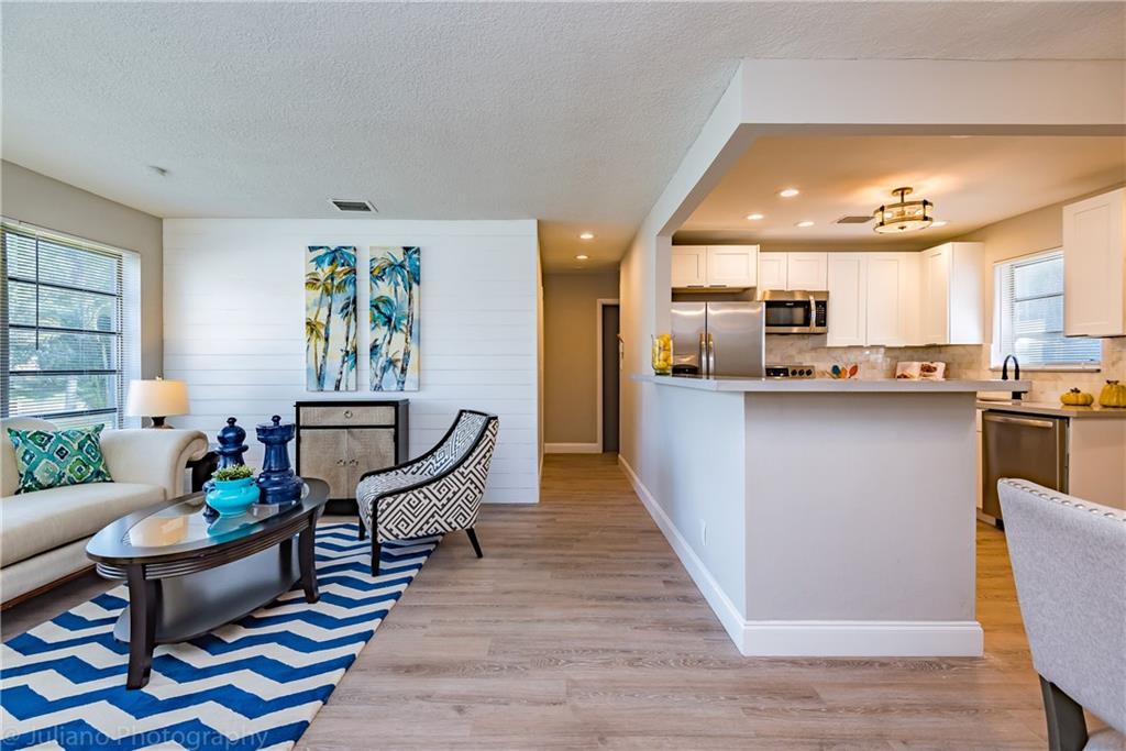 FLORESTA ESTATES - Residential