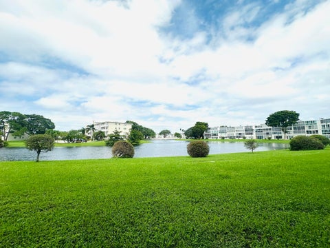 Photo of 1030 Ashby D, Deerfield Beach, FL 33442 (MLS # B26090408)