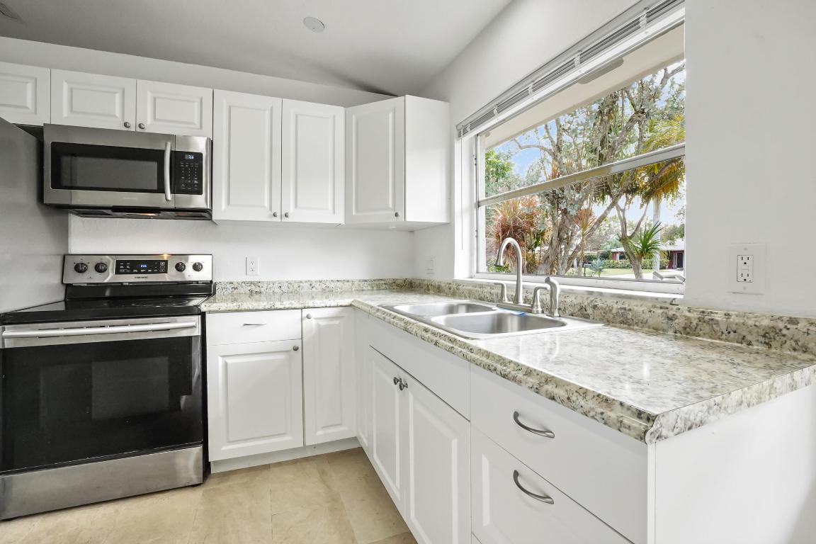 LAKEWOOD PARK - Residential