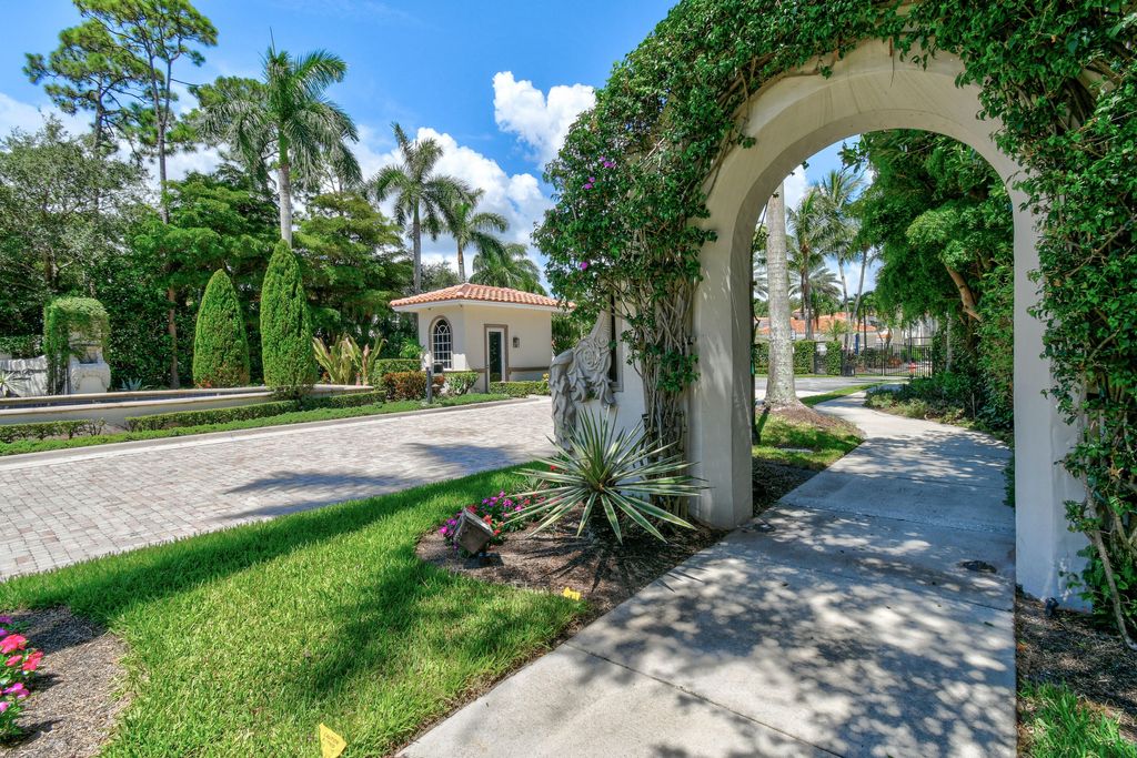 Photo of 353 Chambord Terrace, Palm Beach Gardens, FL 33410 (MLS # R11148438)