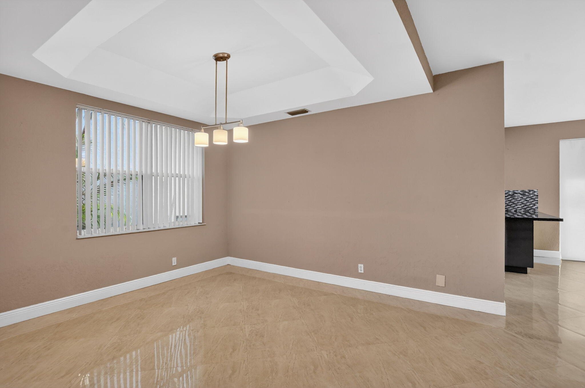 BOCA CHASE TR 9 E - Residential Lease