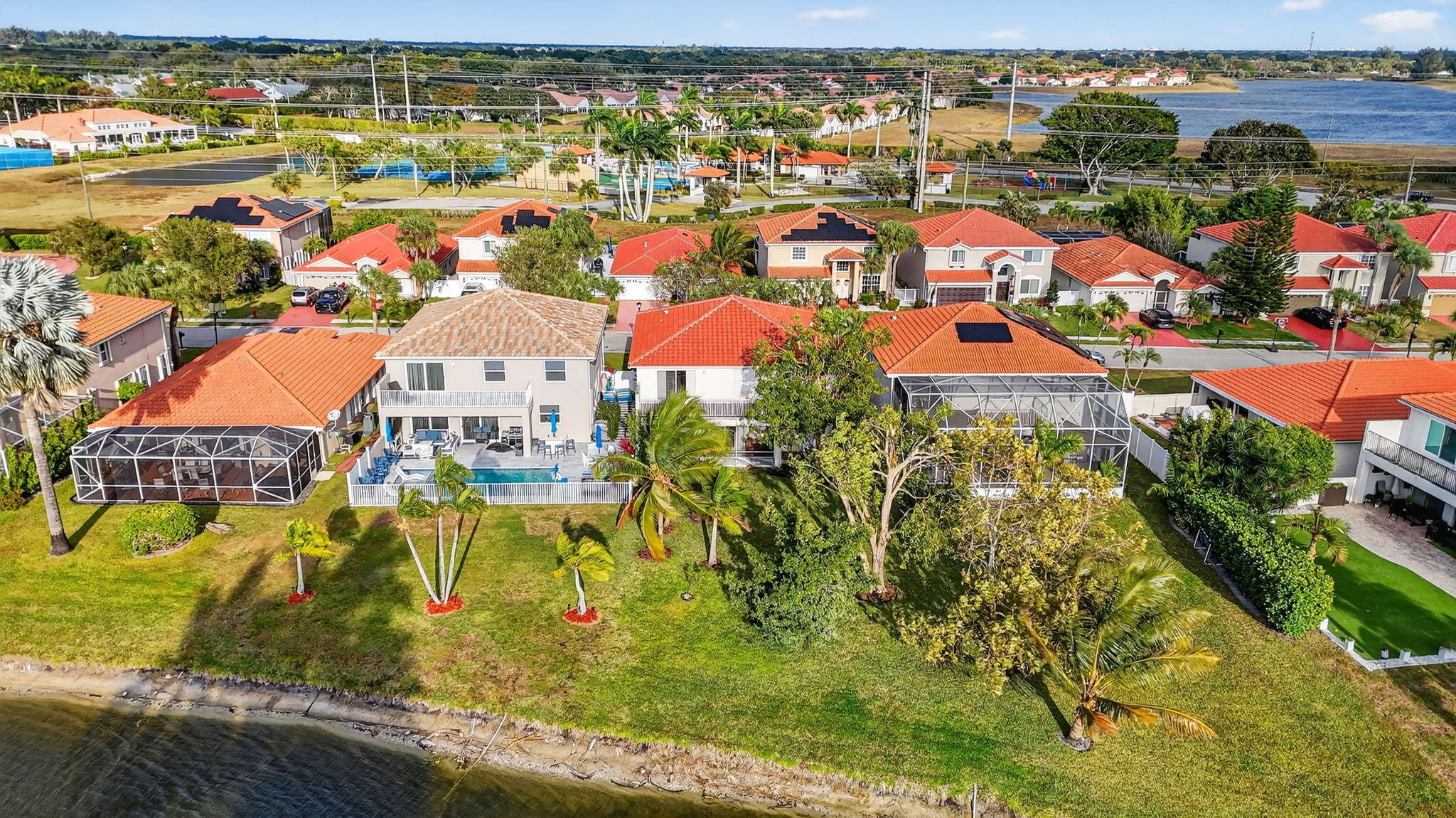 BOCA CHASE TR 9 E - Residential Lease