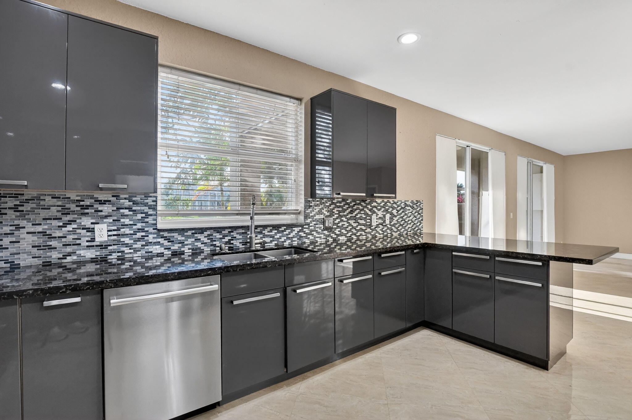 BOCA CHASE TR 9 E - Residential Lease