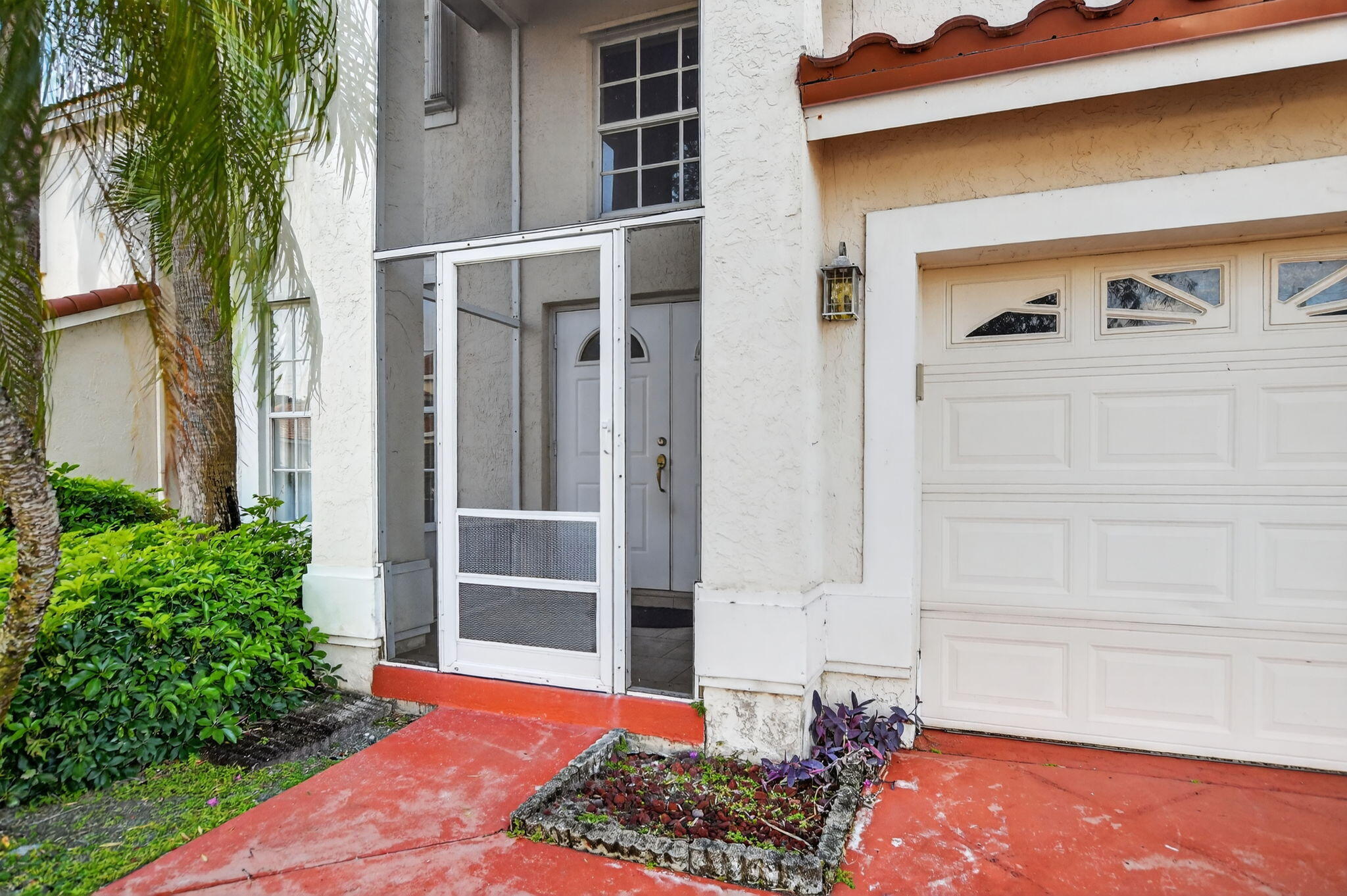 BOCA CHASE TR 9 E - Residential Lease