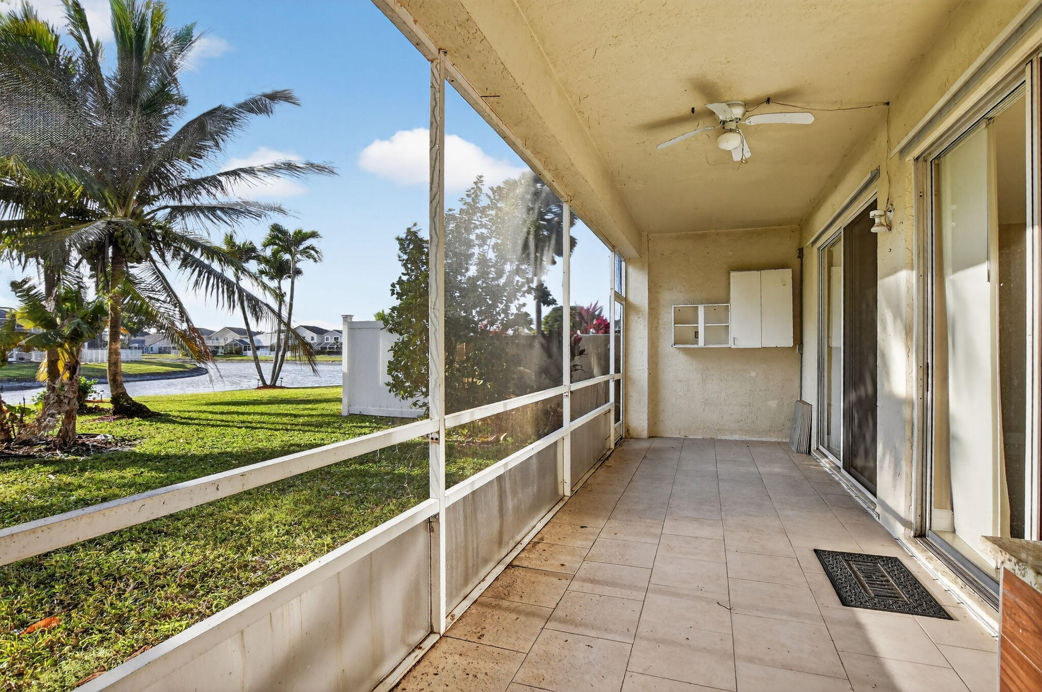 BOCA CHASE TR 9 E - Residential Lease