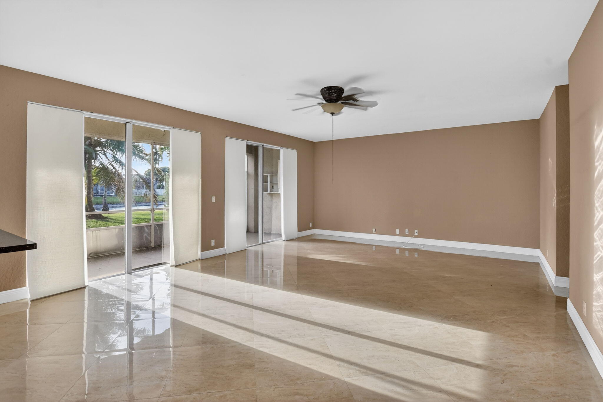 BOCA CHASE TR 9 E - Residential Lease