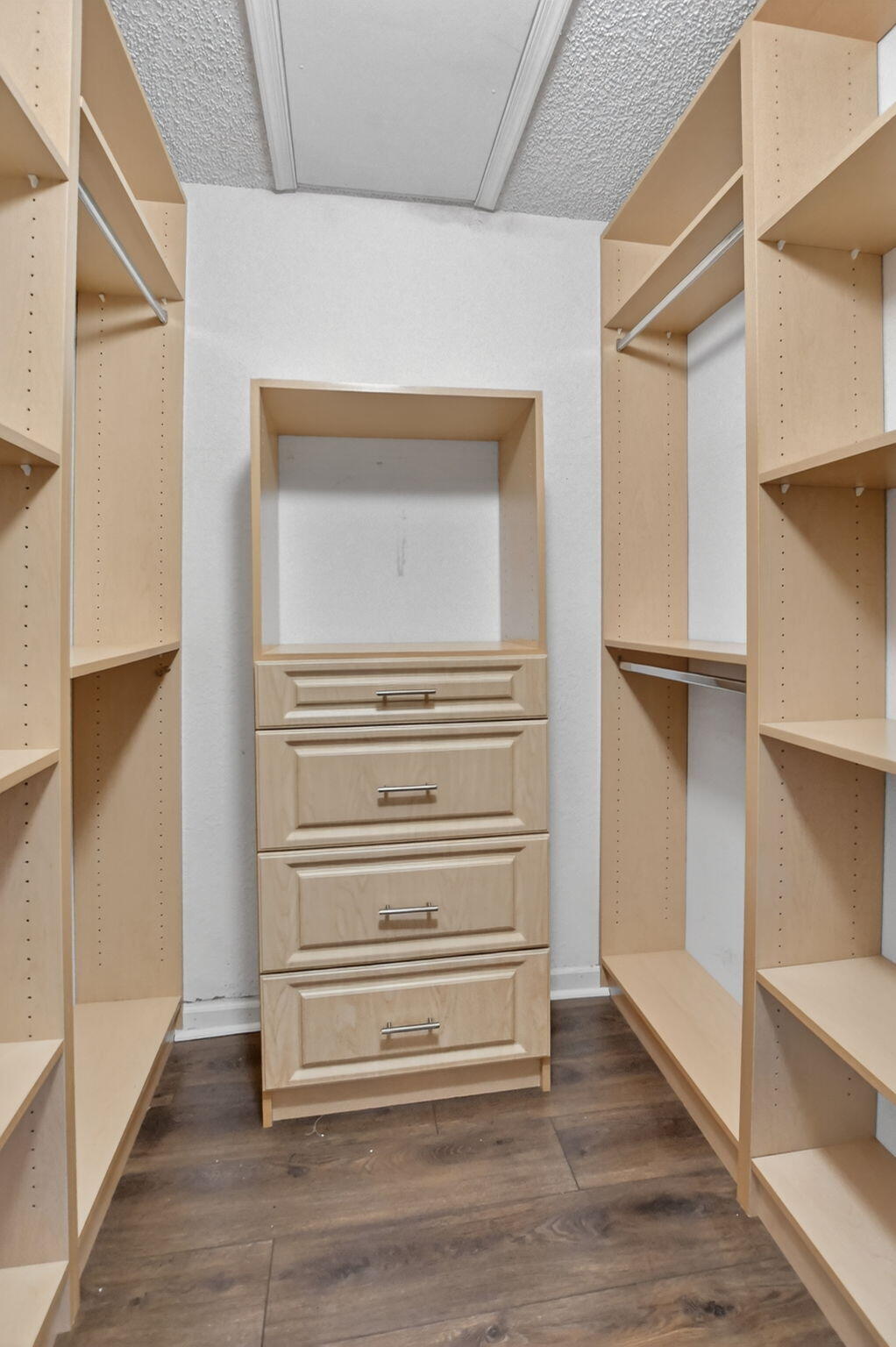 BOCA CHASE TR 9 E - Residential Lease