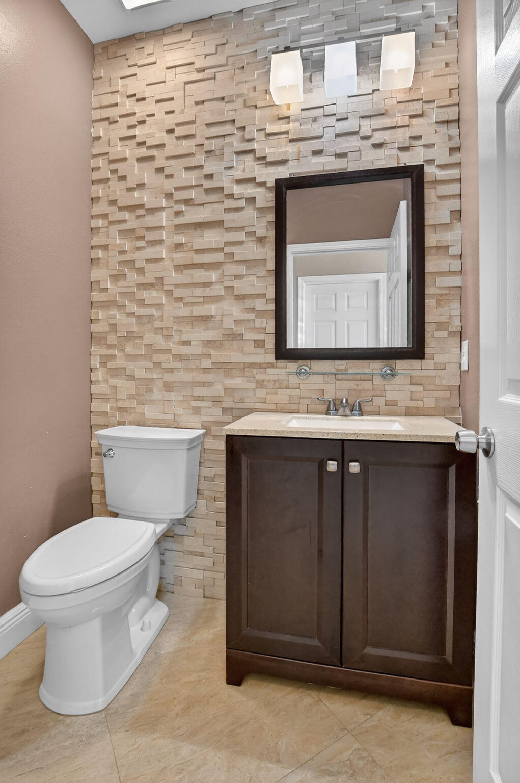 BOCA CHASE TR 9 E - Residential Lease