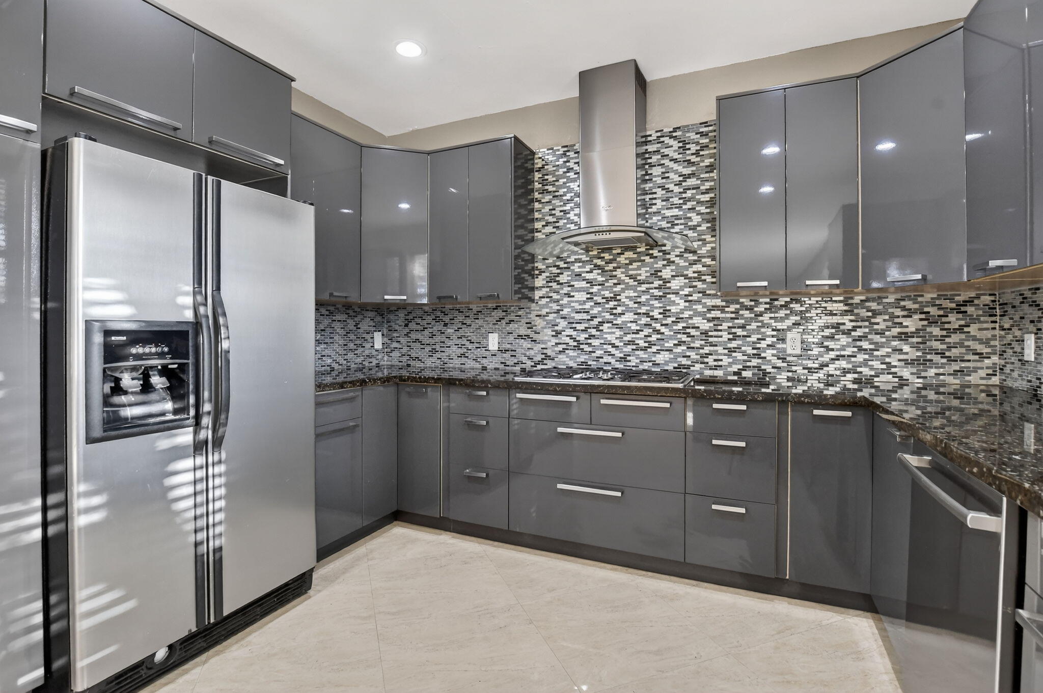 BOCA CHASE TR 9 E - Residential Lease