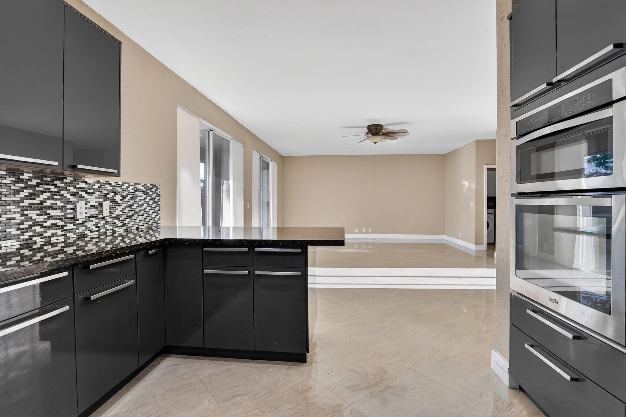 BOCA CHASE TR 9 E - Residential Lease