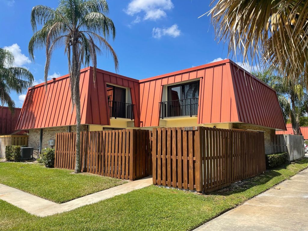 Photo of 3345 Meridian Way N #C, Palm Beach Gardens, FL 33410 (MLS # B26031178)