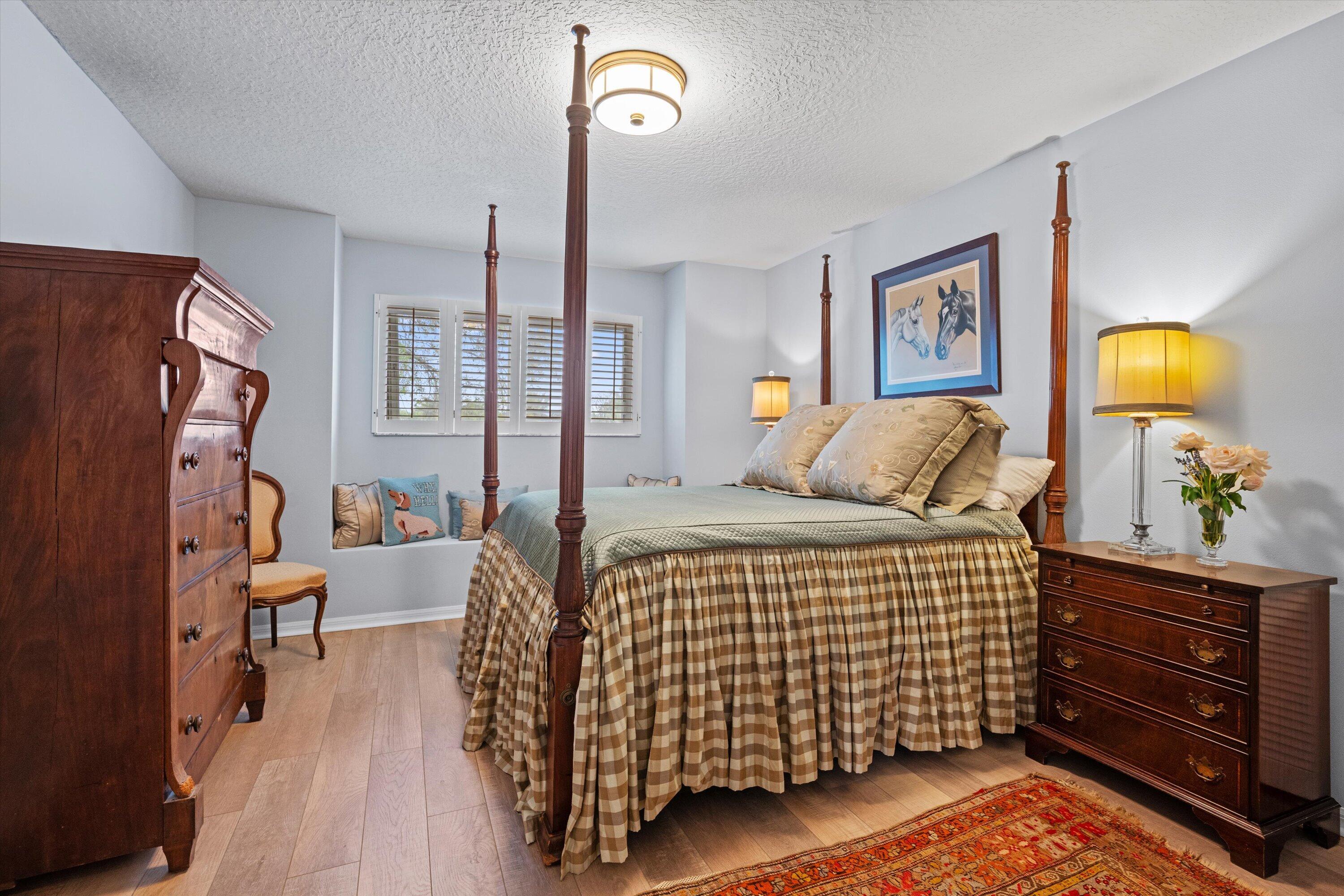 SADDLE TRAIL PARK OF WELLINGTON - Residential