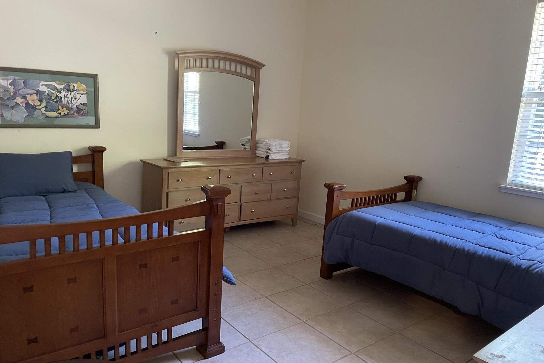 SADDLE TRAIL PARK OF WELLINGTON - Residential