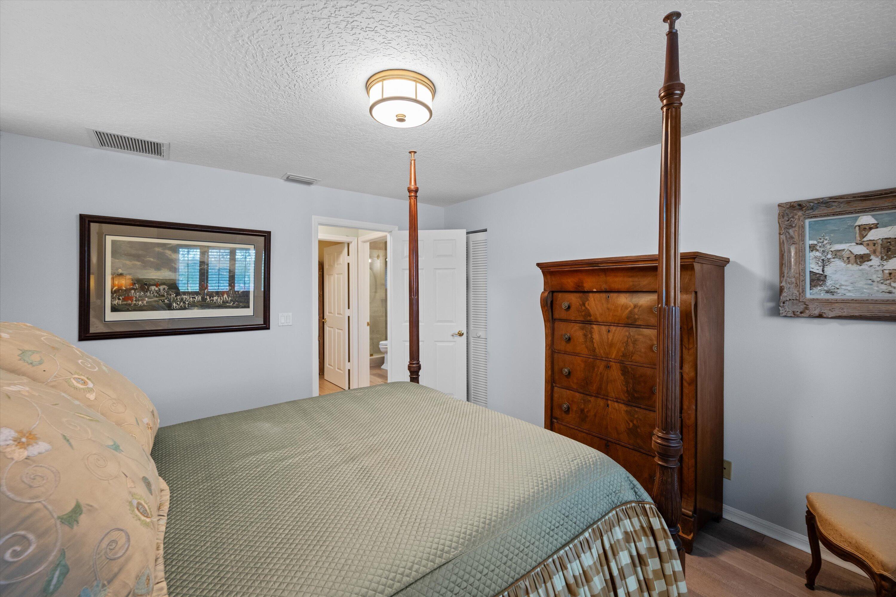 SADDLE TRAIL PARK OF WELLINGTON - Residential