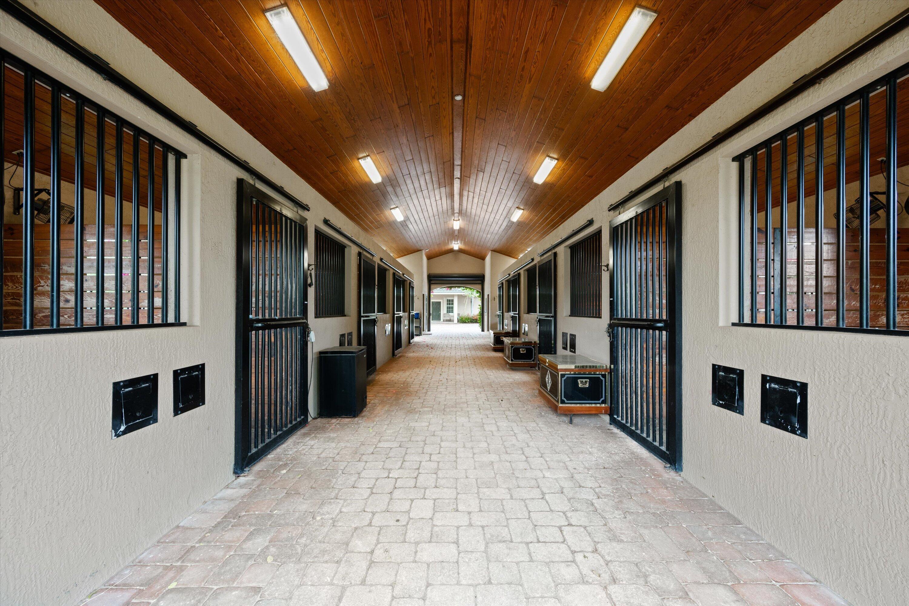 SADDLE TRAIL PARK OF WELLINGTON - Residential