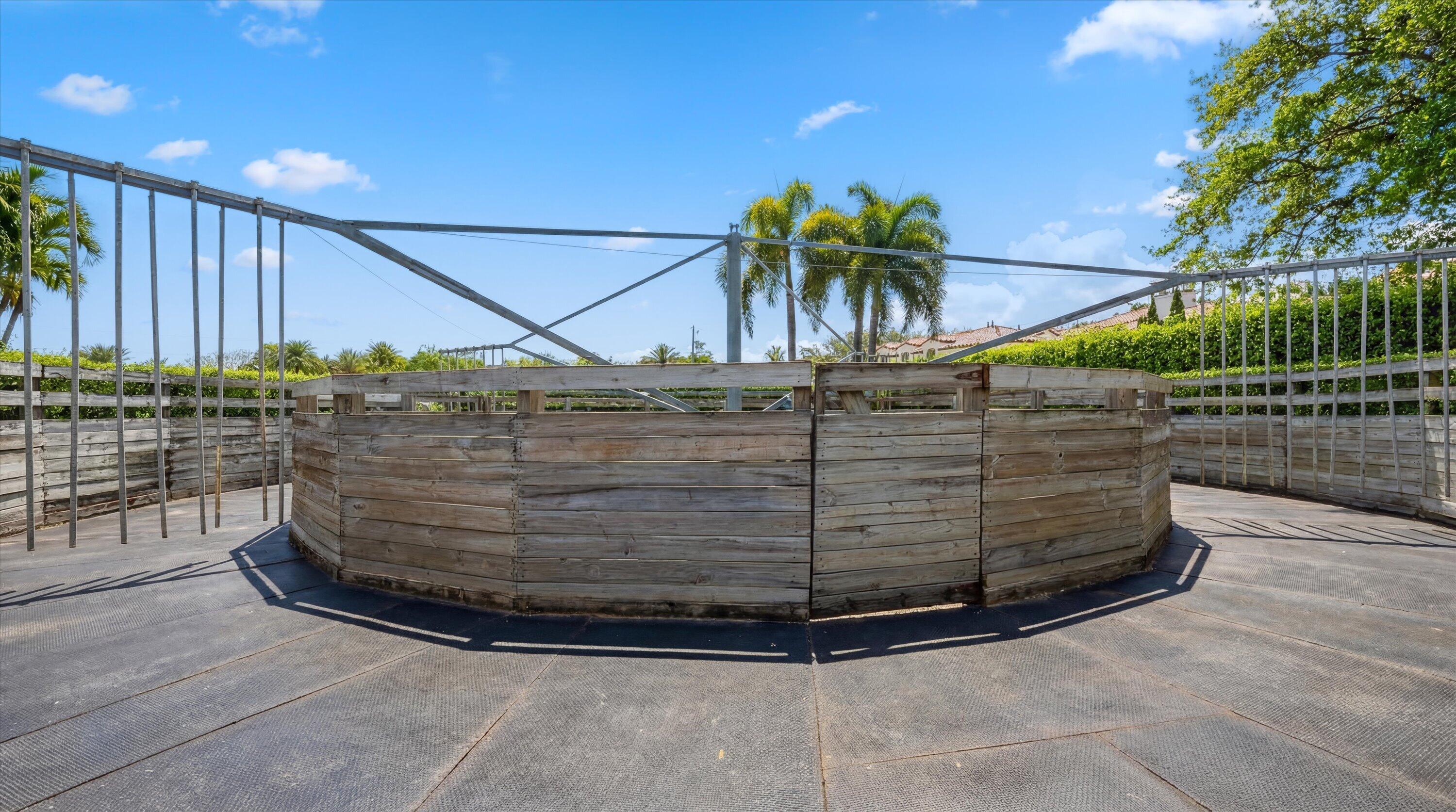 SADDLE TRAIL PARK OF WELLINGTON - Residential