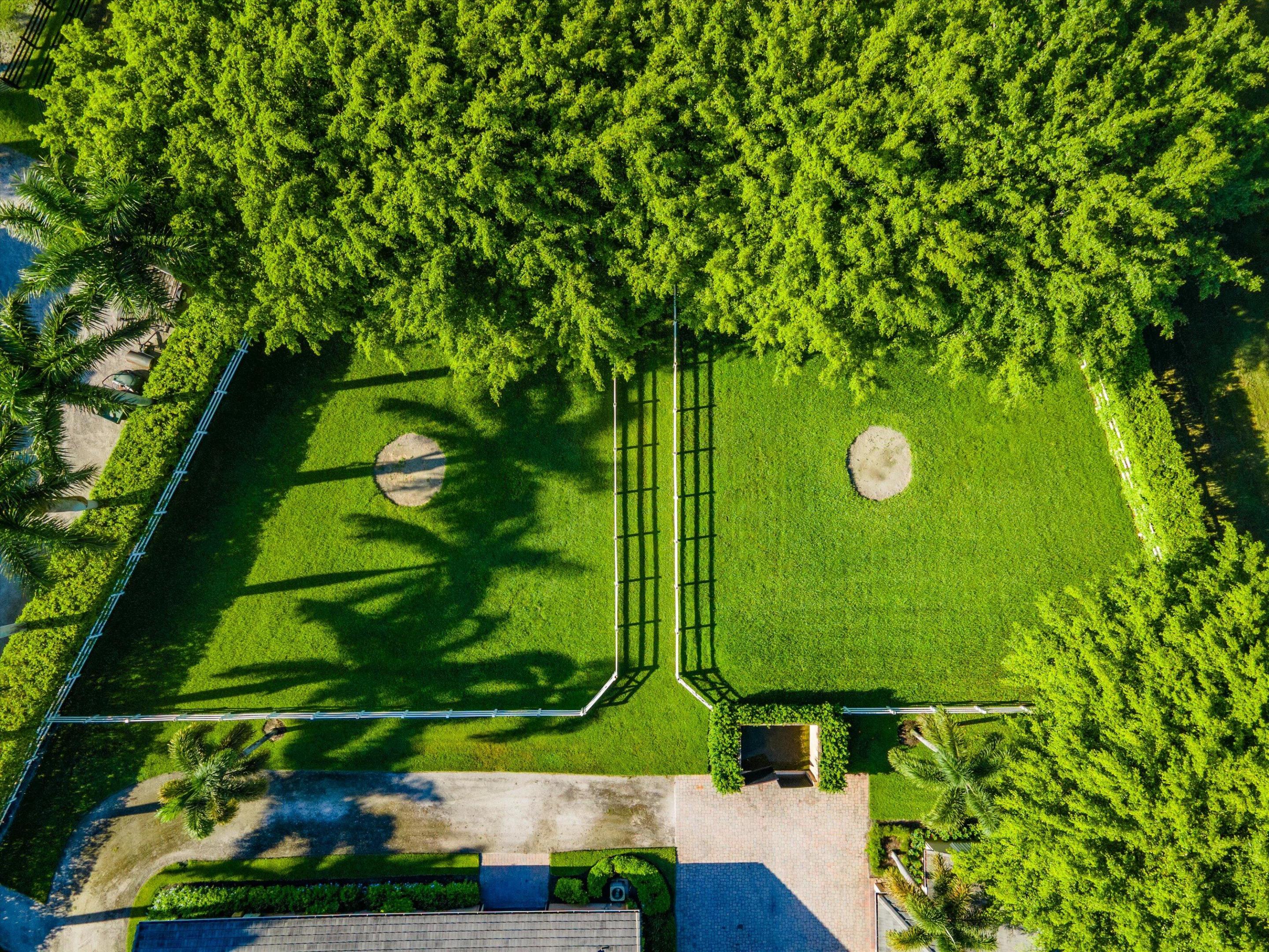 SADDLE TRAIL PARK OF WELLINGTON - Residential