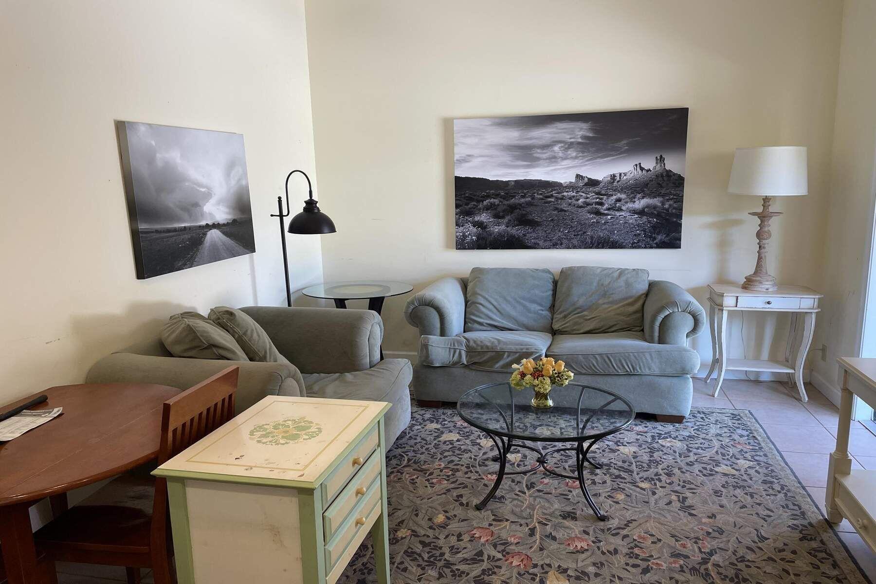 SADDLE TRAIL PARK OF WELLINGTON - Residential