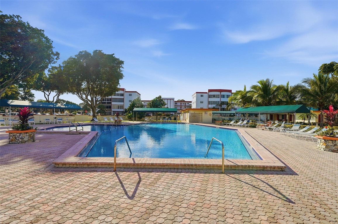 TOPAZ SOUTH CONDO - Residential