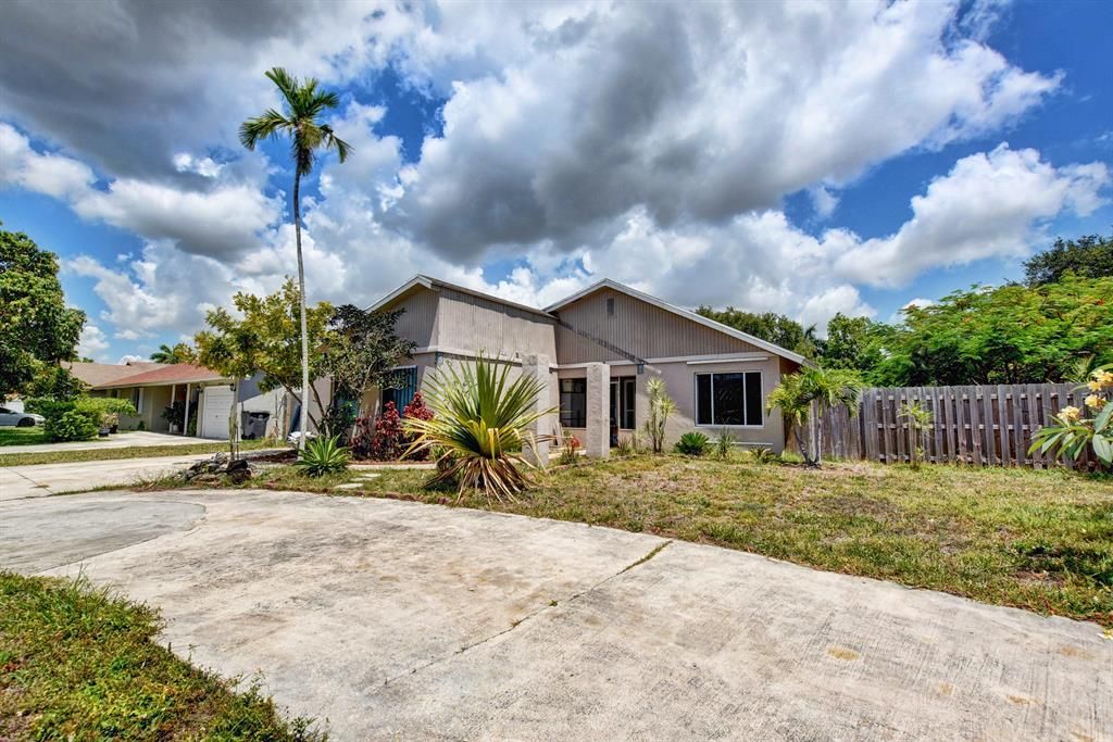 Photo of 3595 Walden Lane, West Palm Beach, FL 33406 (MLS # R10715605)