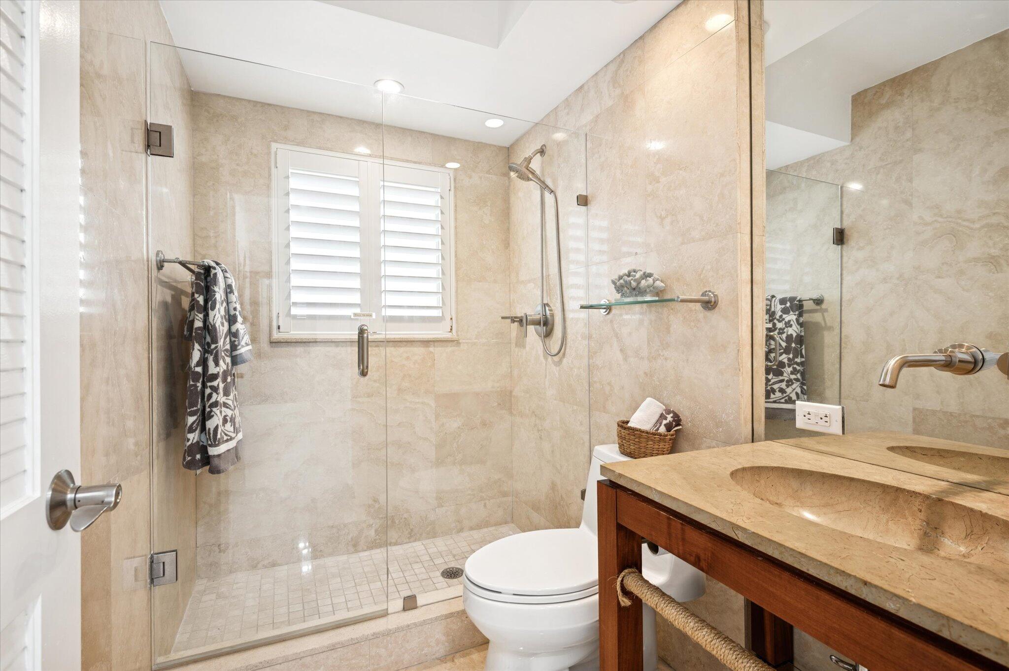 VERSAILLES CO-OP - Residential