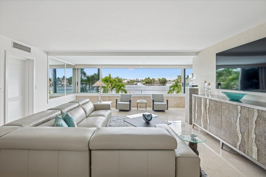 Photo of 215 N Birch Road #A2, Fort Lauderdale, FL 33304 (MLS # B26018524)