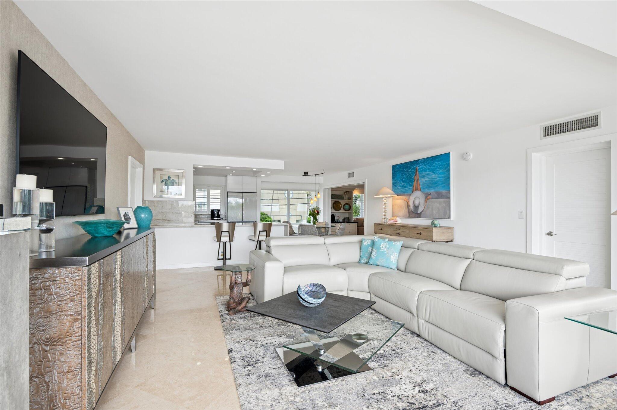 VERSAILLES CO-OP - Residential