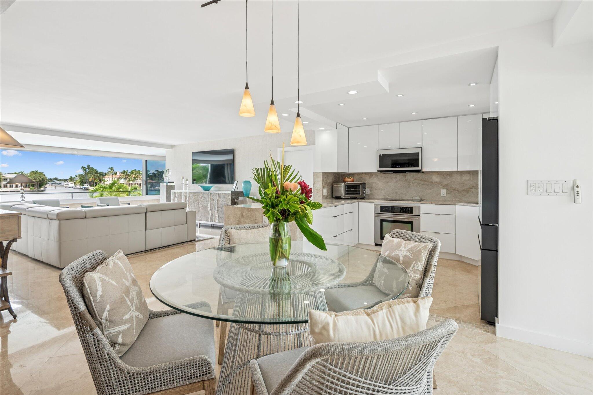 VERSAILLES CO-OP - Residential