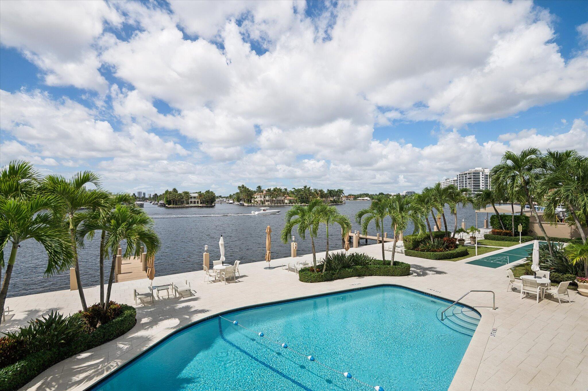 VERSAILLES CO-OP - Residential