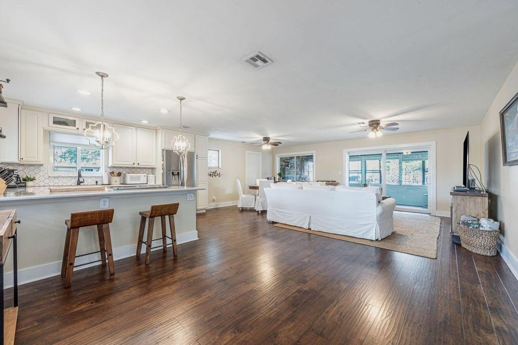 Photo of 1614 Berkshire Avenue, Jupiter, FL 33469 (MLS # R11010542)
