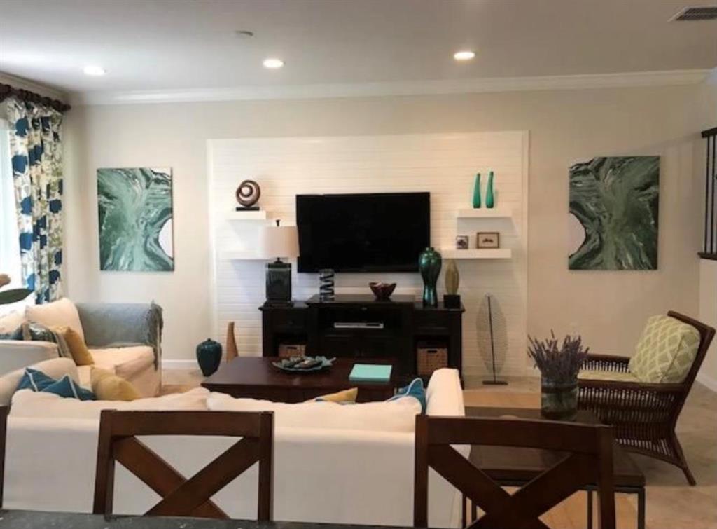 BLUE LAKE TOWNHOMES - Residential Lease