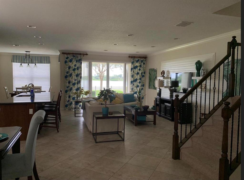 BLUE LAKE TOWNHOMES - Residential Lease