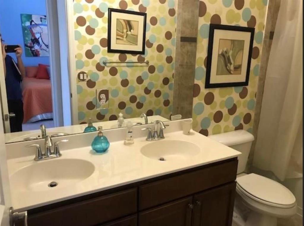 BLUE LAKE TOWNHOMES - Residential Lease